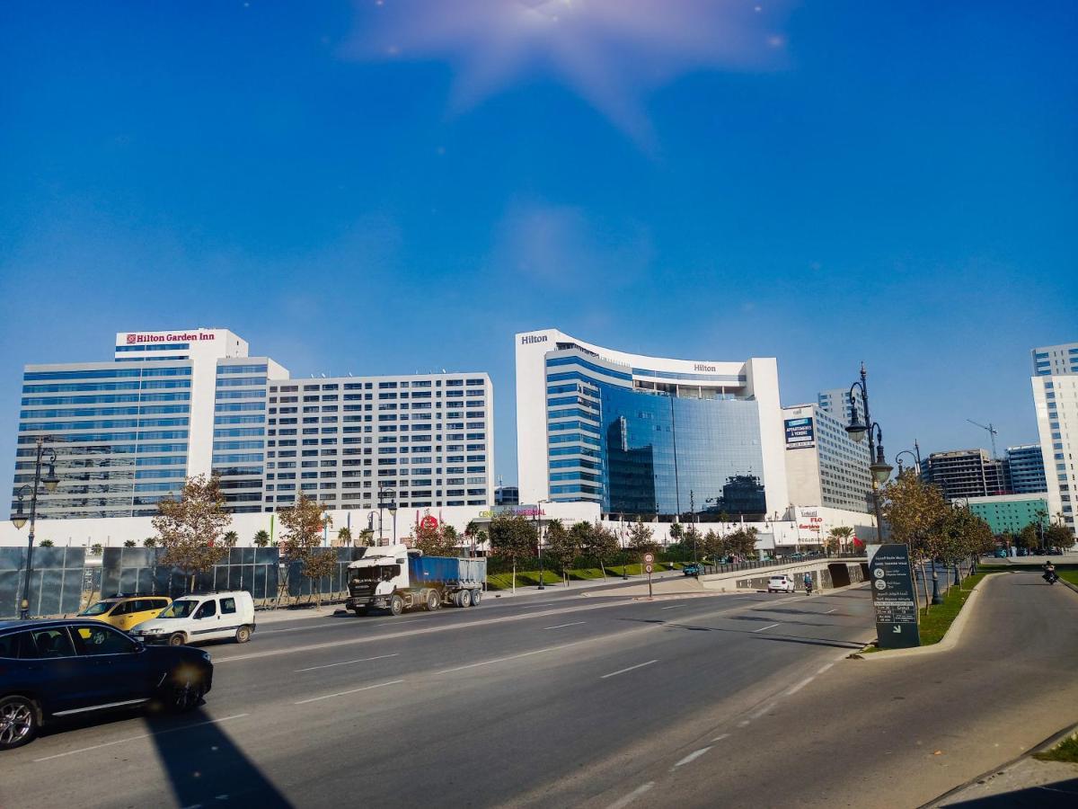 Nouveau Appartement Au Centre Ville En Face Hilton Tánger Exterior foto